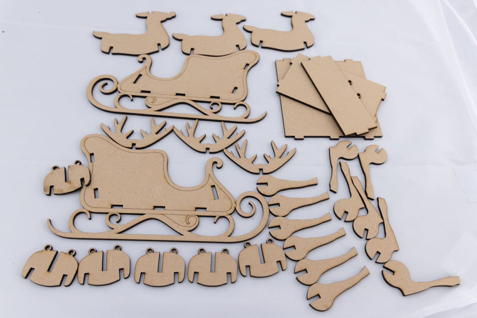 Santa sleigh and three reindeer Kit